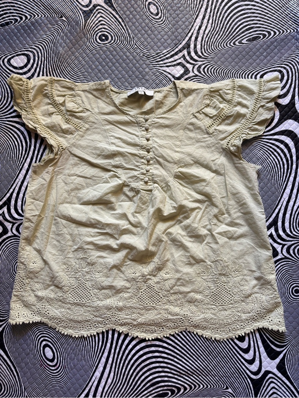 Yellows Eyelet Button-Front Blouse